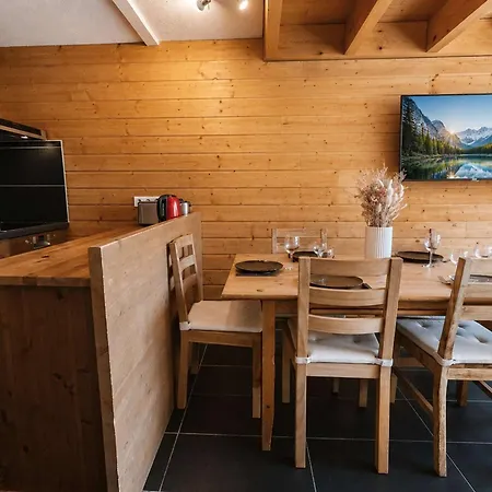 Duplex Authentique 6 Pers Au Coeur De Avec Balcon, Local A Ski, Et Box En Option - Fr-1-545-40 Apartment *