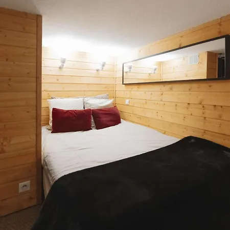 Duplex Authentique 6 Pers Au Coeur De Avec Balcon, Local A Ski, Et Box En Option - Fr-1-545-40 * Val Thorens